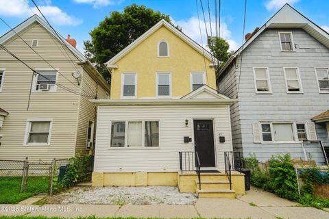 Photo of 45 Hamilton Street, Staten Island, NY 10304 (MLS # 2503738)