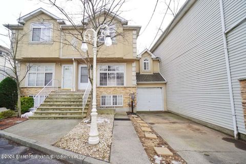 Photo of 36 Lucy Loop, Staten Island, NY 10312 (MLS # 2403411)