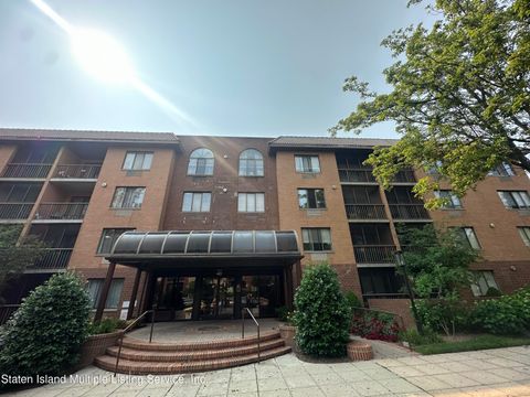 Photo of 40 Wellington Court #3g, Staten Island, NY 10314 (MLS # 1162924)