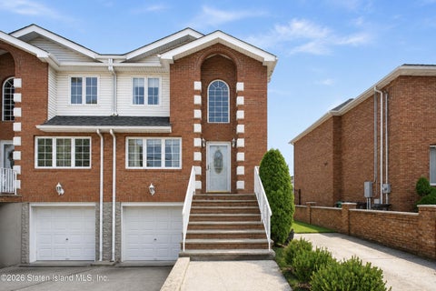 Photo of 355 Willowbrook Road, Staten Island, NY 10314 (MLS # 2604925)