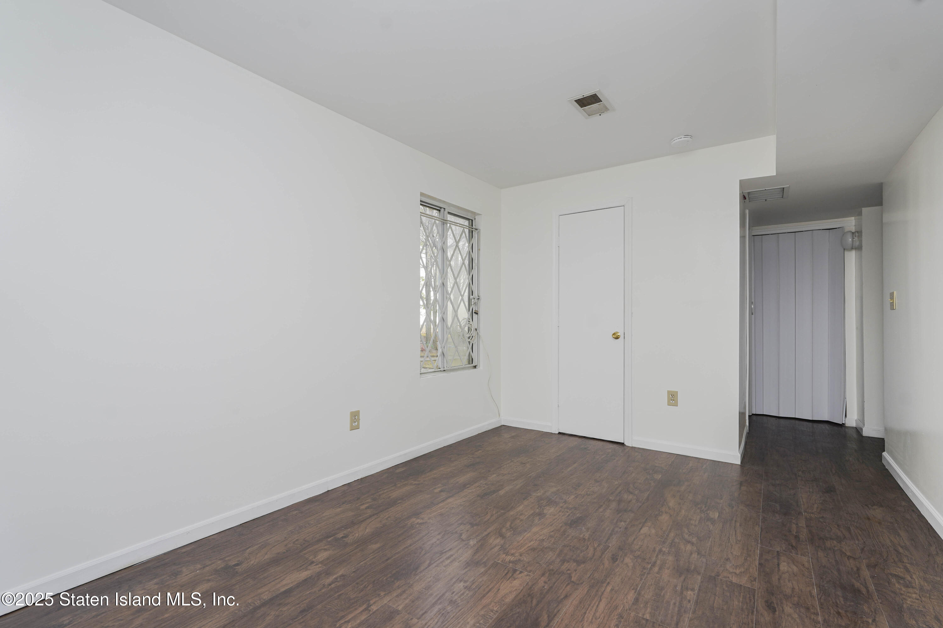 51 Emily Lane, Staten Island, New York image 30