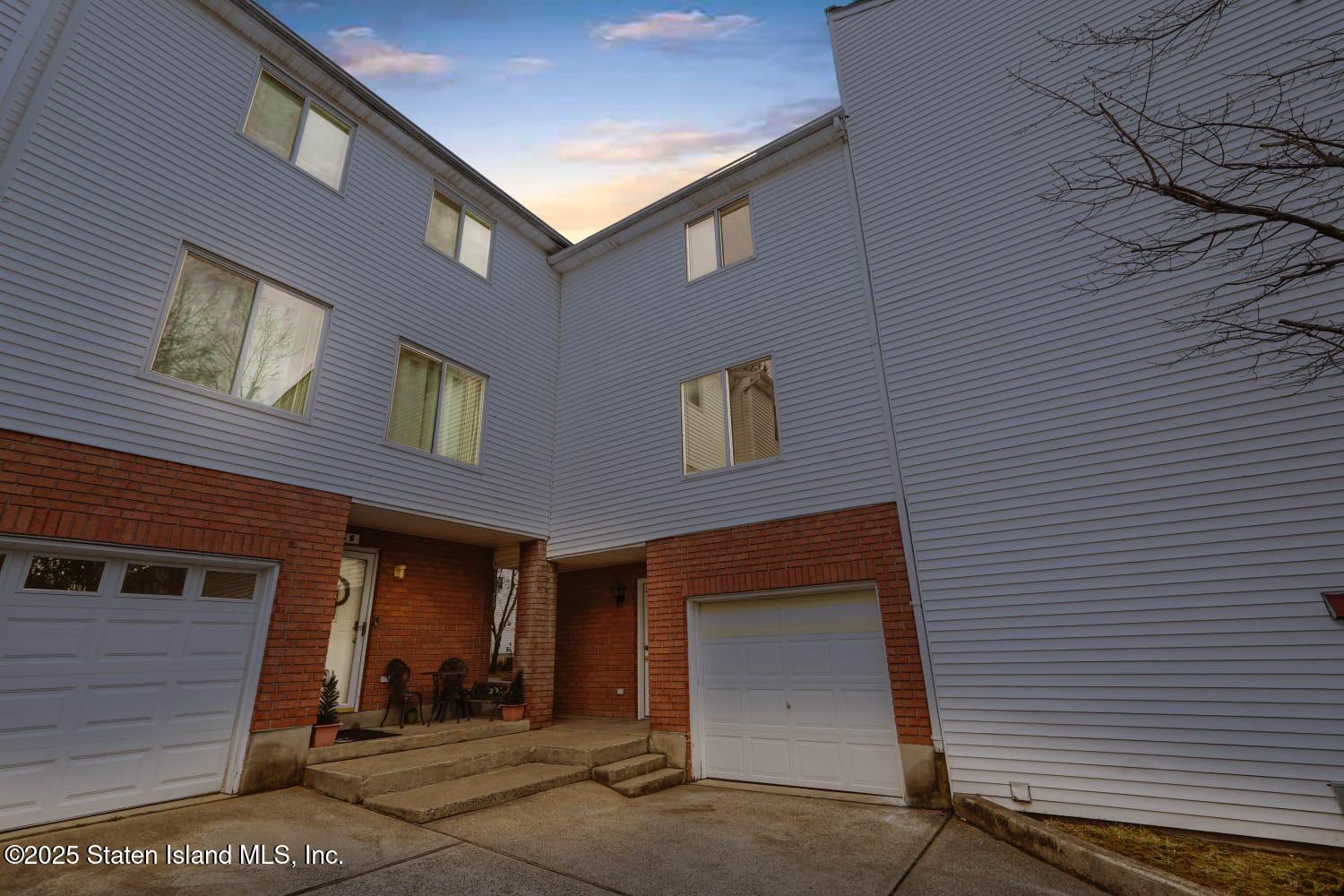 51 Emily Lane, Staten Island, New York image 3