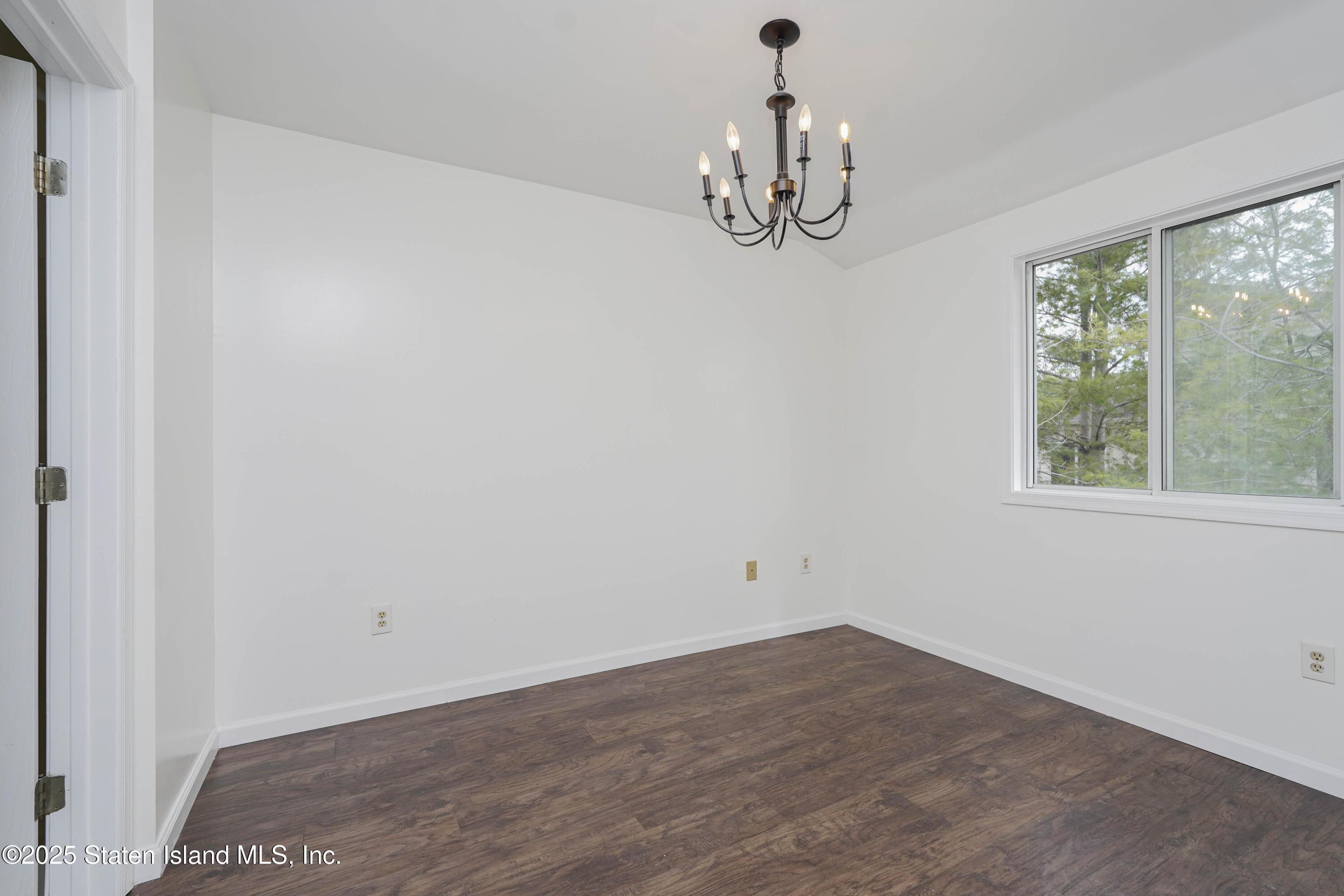 51 Emily Lane, Staten Island, New York image 15