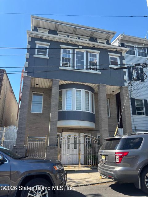 Photo of 12 Clinton Street #3, Staten Island, NY 10304 (MLS # 2602381)