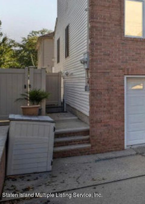 Photo of 218 Rensselaer Avenue, Staten Island, NY 10312 (MLS # 1163070)
