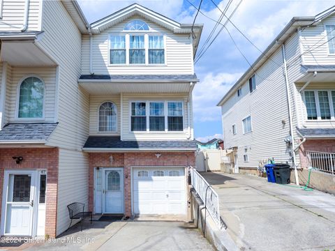 Photo of 45 Anjali Loop, Staten Island, NY 10314 (MLS # 2402341)