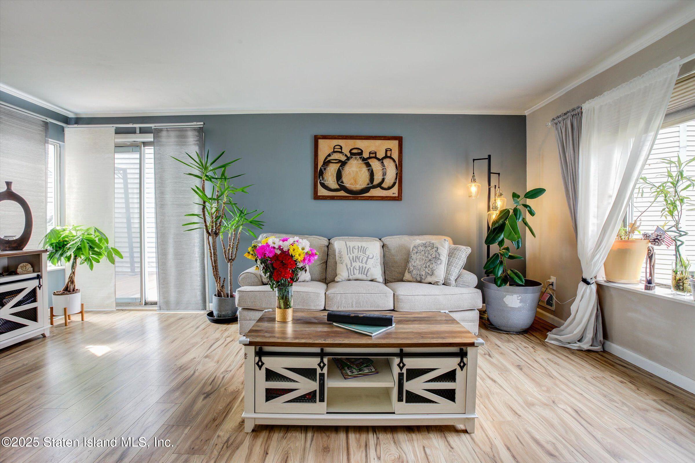 49 Wolkoff Lane, Staten Island, New York image 9