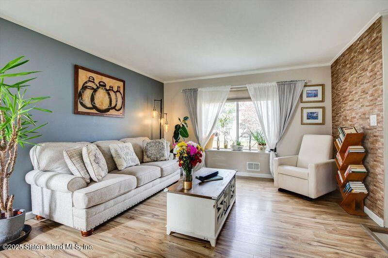 49 Wolkoff Lane, Staten Island, New York image 12