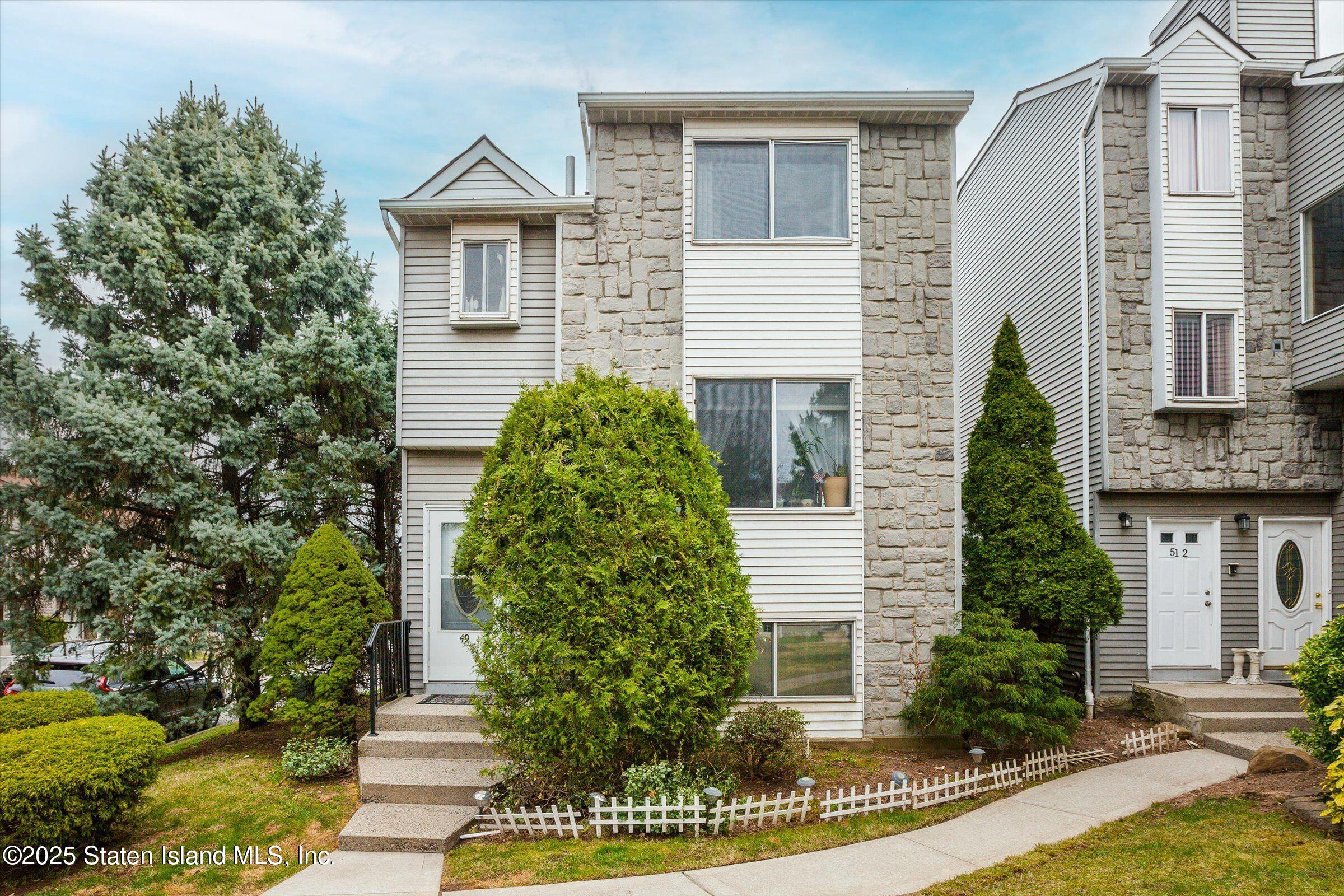 49 Wolkoff Lane, Staten Island, New York image 2