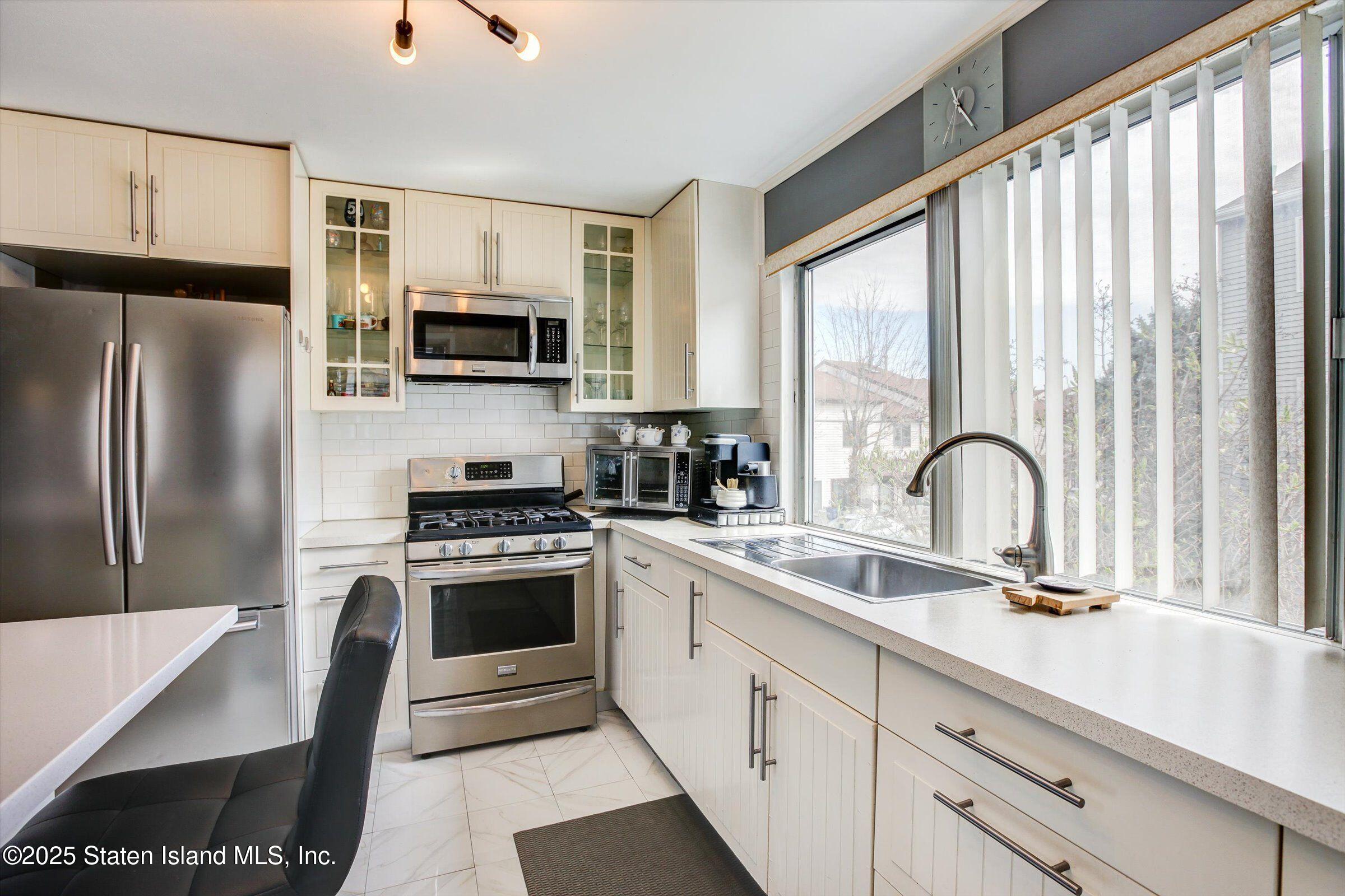 49 Wolkoff Lane, Staten Island, New York image 19