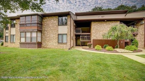 Photo of 67 Overlook Way #G, Manalapan, NJ 07726 (MLS # 1165100)