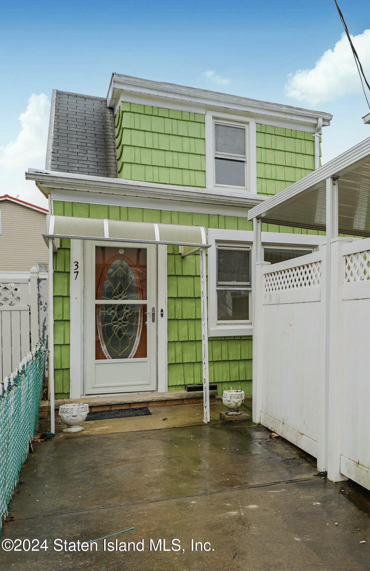 37 Austin Avenue, Staten Island, New York image 2