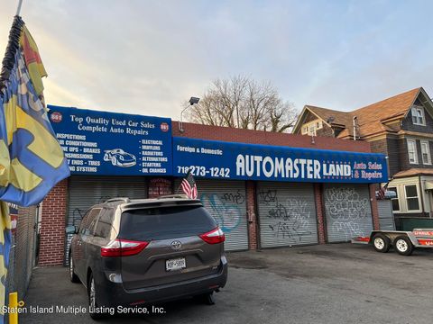 Photo of 661 Cary Avenue, Staten Island, NY 10310 (MLS # 1161371)