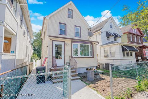 Photo of 57 Trantor Place, Staten Island, NY 10302 (MLS # 2601104)