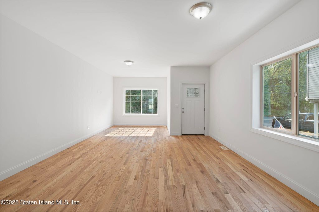 Photo of 1370 Forest Hill Road #2b, Staten Island, NY 10314 (MLS # 2506511)