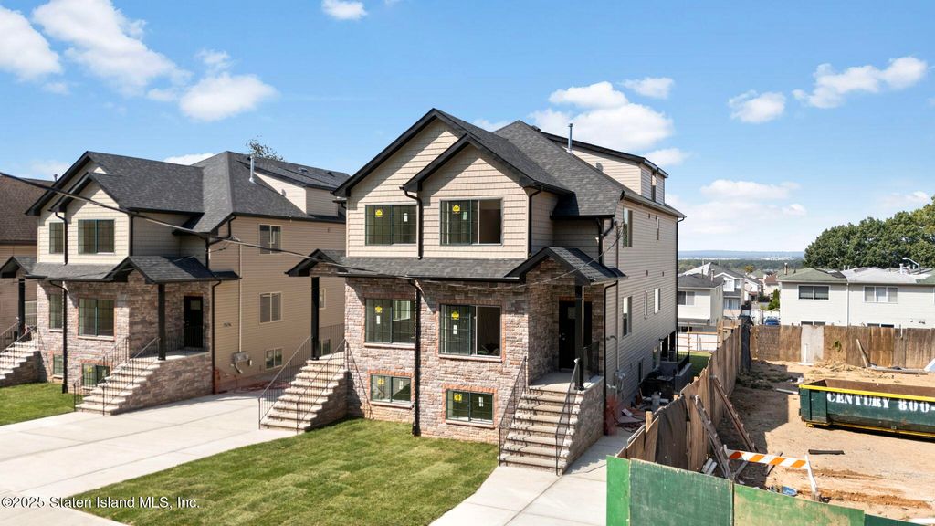 Photo of 1370 Forest Hill Road #2b, Staten Island, NY 10314 (MLS # 2506511)