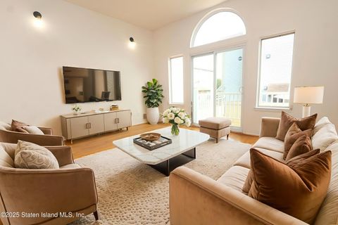 Photo of 160 Wirt Avenue, Staten Island, NY 10309 (MLS # 2503515)