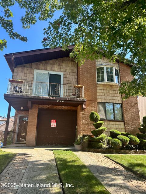 Photo of 101 Mcveigh Avenue, Staten Island, NY 10314 (MLS # 2505548)