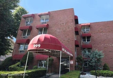 Photo of 999 Forest Avenue #3c, Staten Island, NY 10310 (MLS # 2404479)