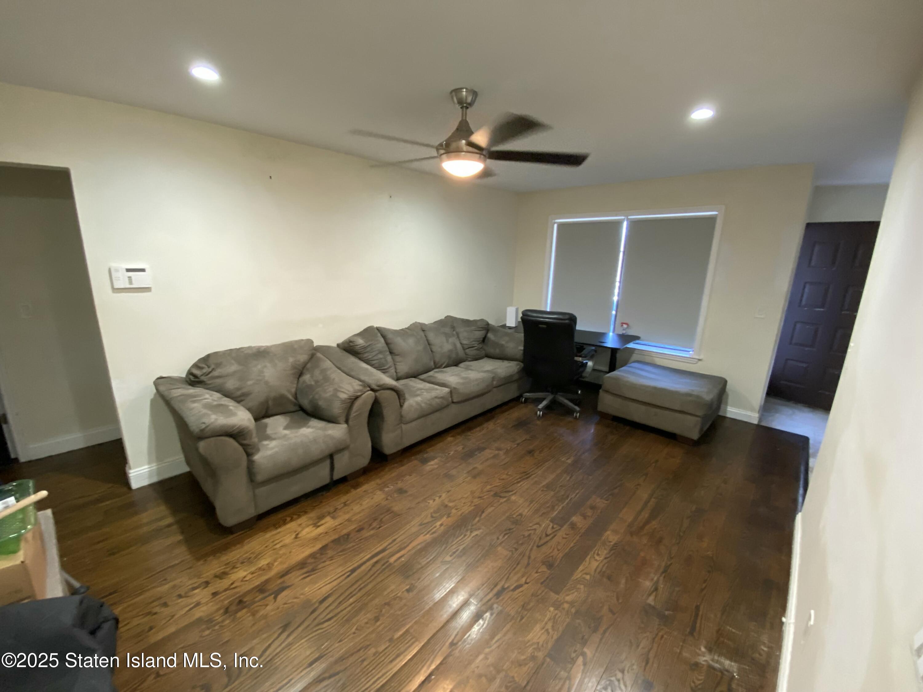 127 Devon Loop, Staten Island, New York image 6