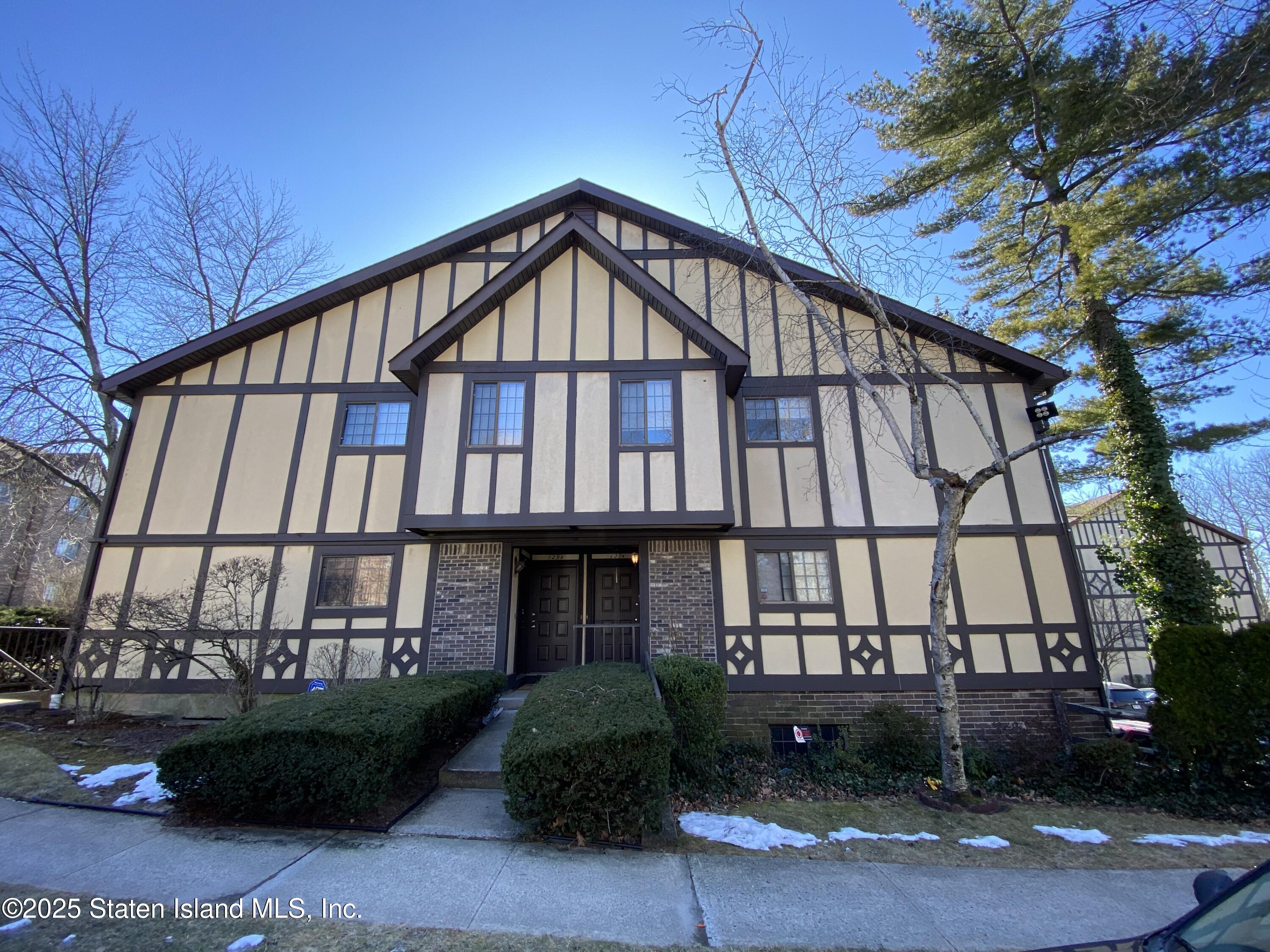 127 Devon Loop, Staten Island, New York image 1