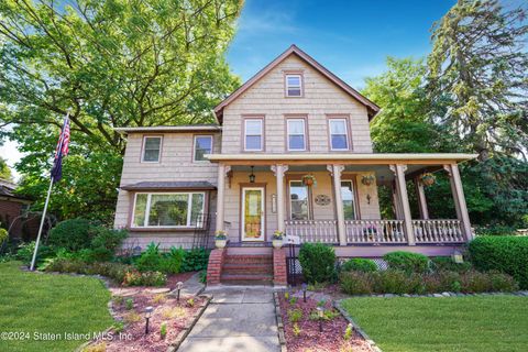 Photo of 5756 Amboy Road, Staten Island, NY 10309 (MLS # 2404656)