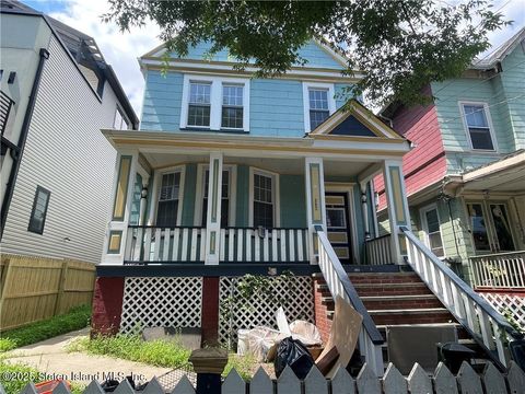 Photo of 330 Van Duzer Street, Staten Island, NY 10304 (MLS # 2504277)