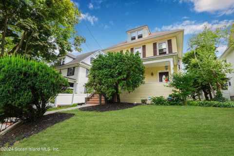 Photo of 271 Oakland Avenue, Staten Island, NY 10310 (MLS # 2403704)