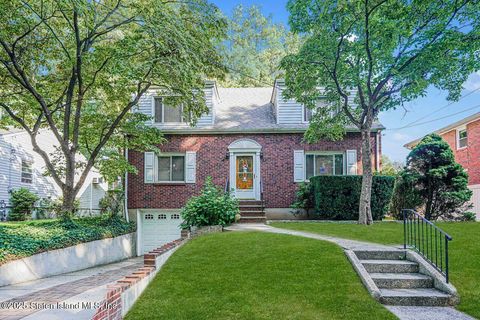 Photo of 36 Shaw Place, Staten Island, NY 10302 (MLS # 2504789)