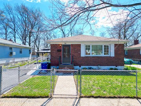 Photo of 34 Park Hill Circle, Staten Island, NY 10304 (MLS # 2601810)