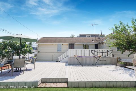 Photo of 38 Neptune Street, Staten Island, NY 10306 (MLS # 2404539)