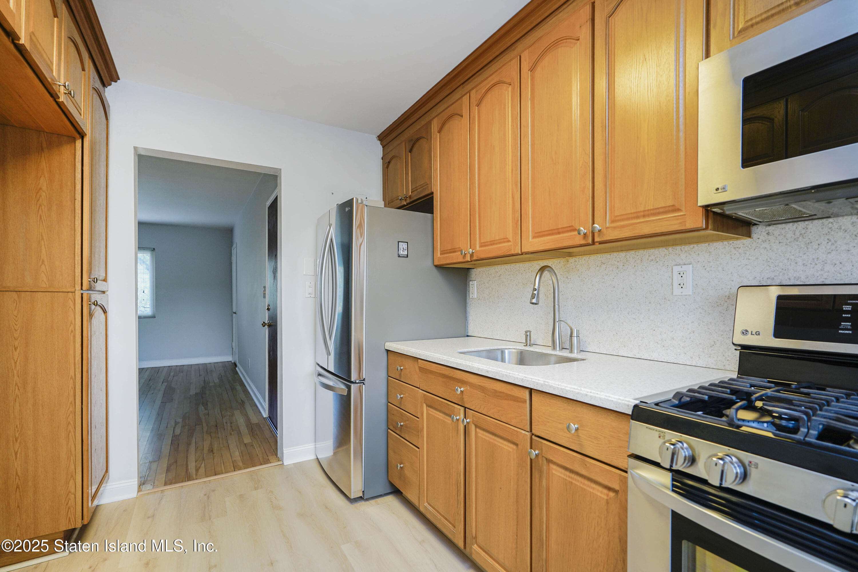10 Seth Court #B, Staten Island, New York image 8