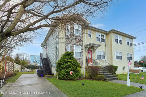 Photo of 452 Medina Street, Staten Island, NY 10306 (MLS # 2401098)