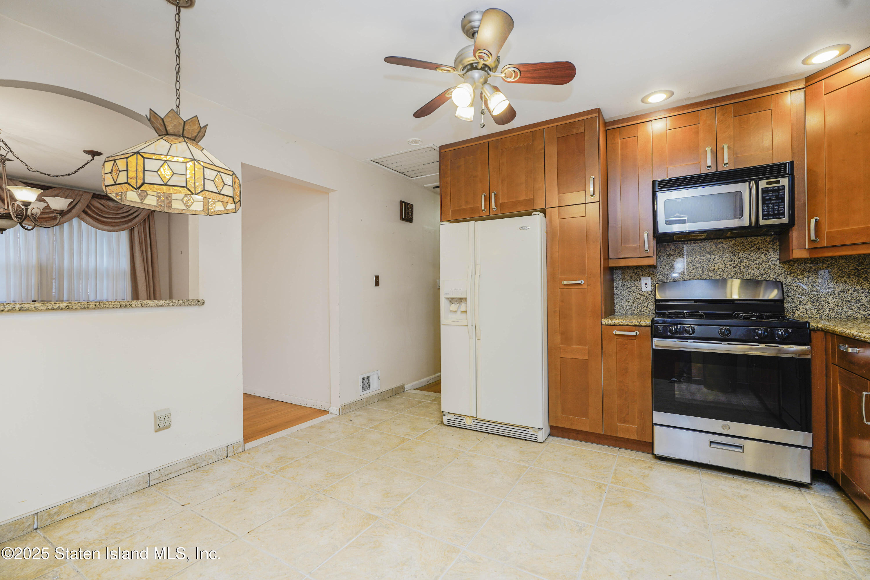 51 Fieldway Avenue, Staten Island, New York image 13