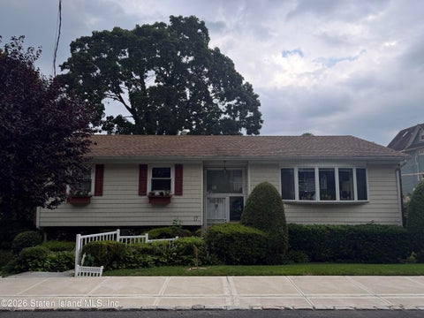 Homes For Sale - 17 Murray Place<br/> Staten Island, NY 10304