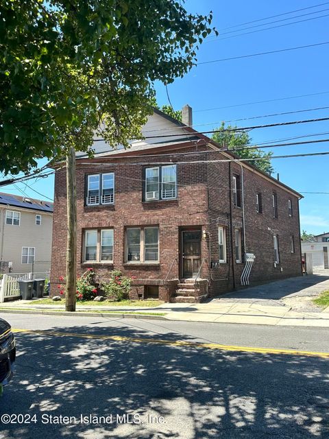 Photo of 222 Union Avenue, Staten Island, NY 10303 (MLS # 2403169)