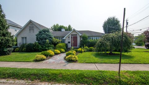 Photo of 469 Stewart Avenue, Staten Island, NY 10314 (MLS # 2404712)