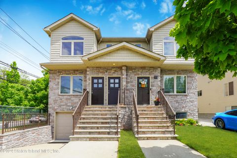 Photo of 7 Tanglewood Drive, Staten Island, NY 10308 (MLS # 2402650)