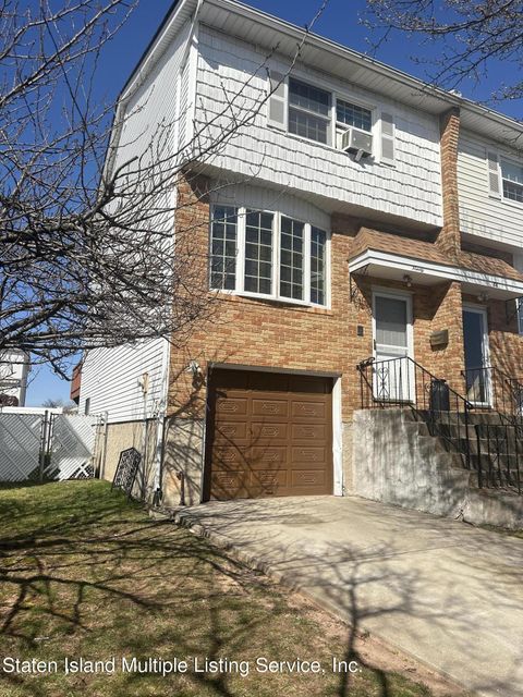 Photo of 90 Kenmore Street, Staten Island, NY 10312 (MLS # 2401353)