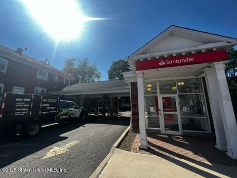 Photo of 260 New Dorp Lane, Staten Island, NY 10306 (MLS # 2503869)