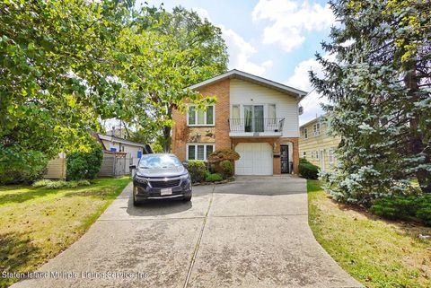 Photo of 5400 Amboy Road, Staten Island, NY 10312 (MLS # 1162437)