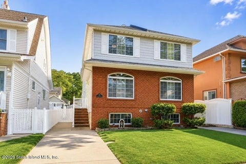 Photo of 296 Burbank Avenue, Staten Island, NY 10306 (MLS # 2603729)