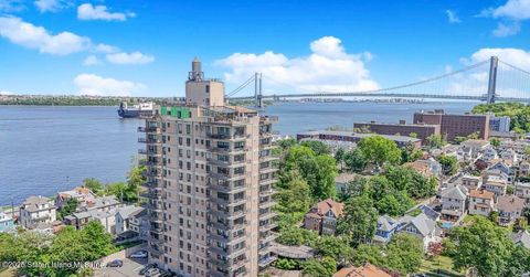 Photo of 31 Hylan Boulevard #1b, Staten Island, NY 10305 (MLS # 2506066)
