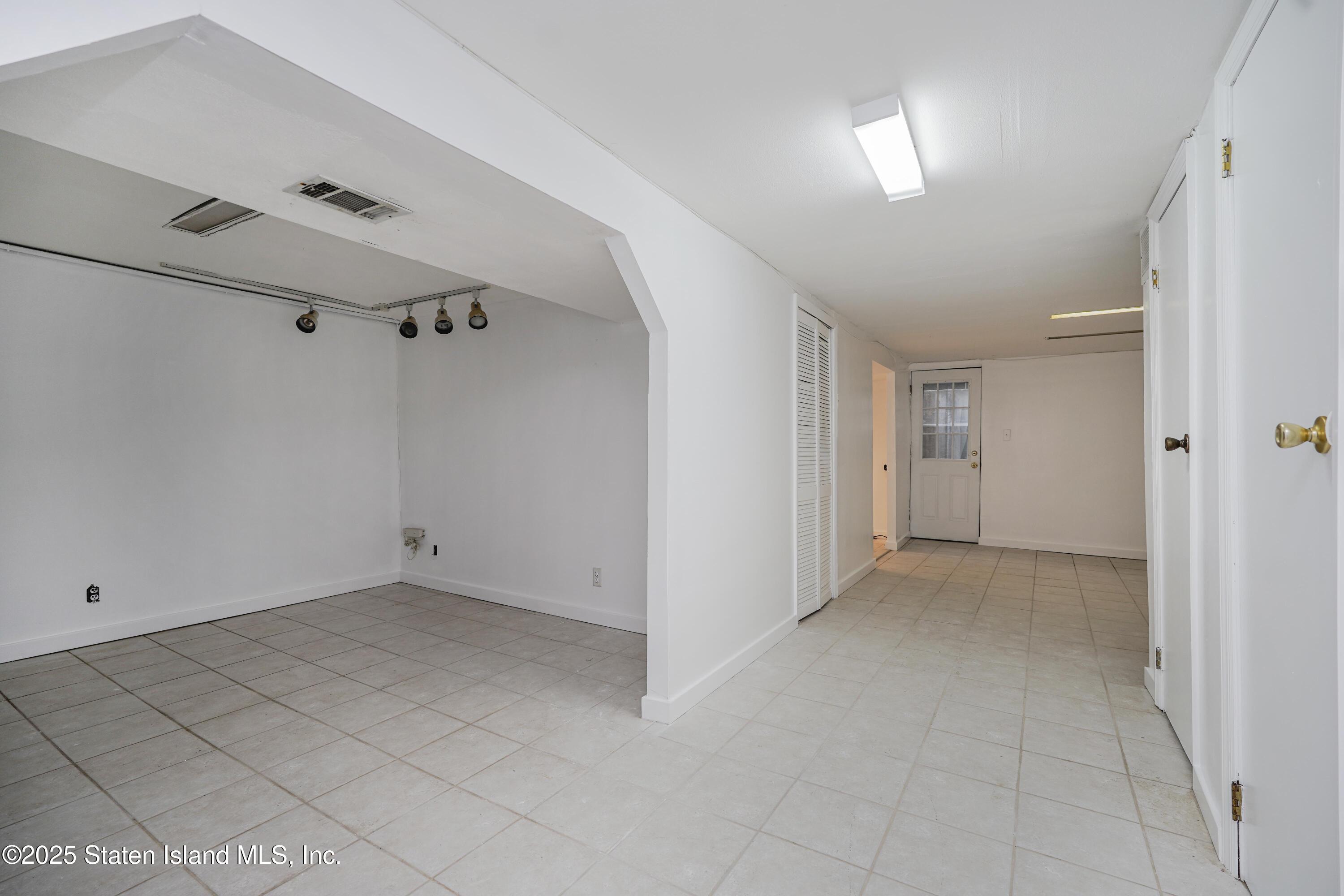 192 Ramapo Avenue, Staten Island, New York image 18