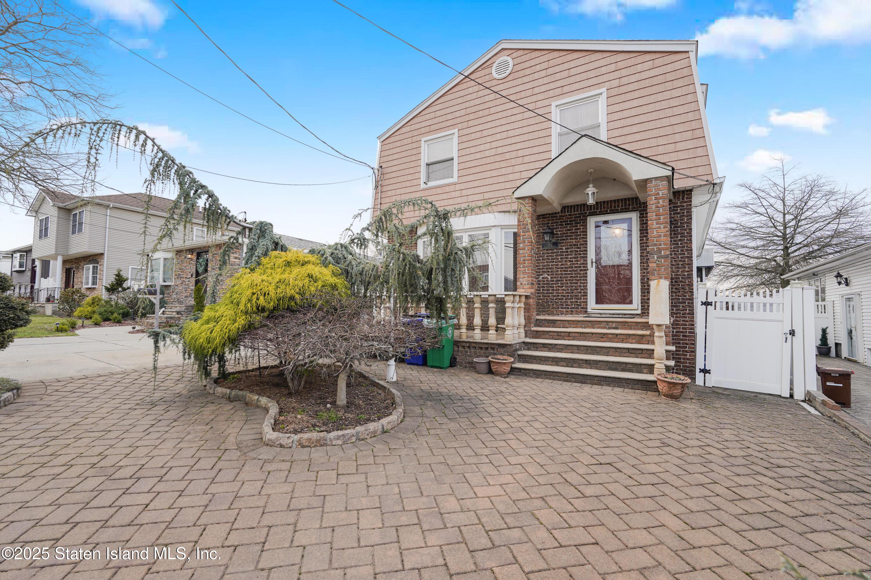 192 Ramapo Avenue, Staten Island, New York image 1