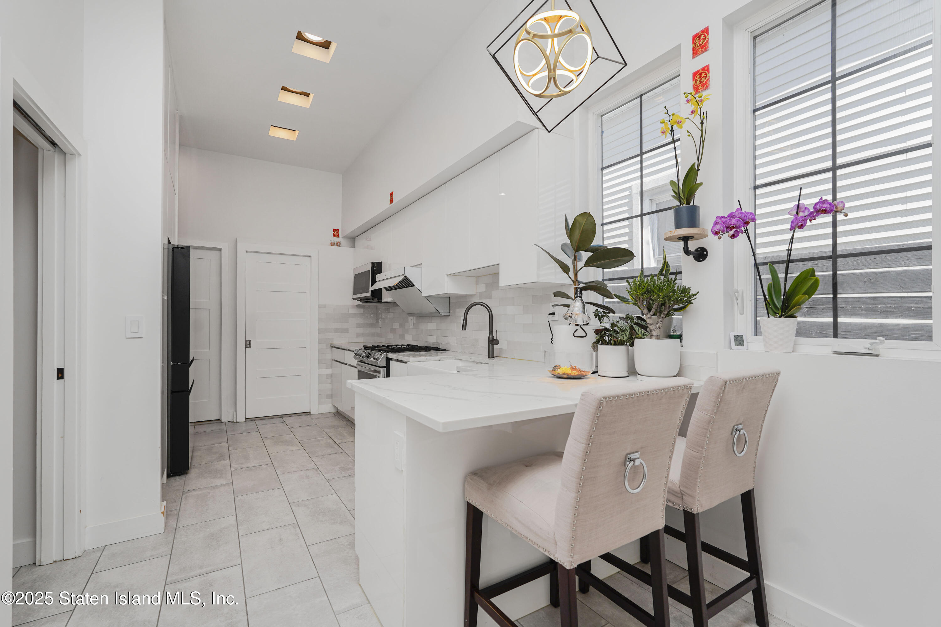 242 Van Duzer Street, Staten Island, New York image 7