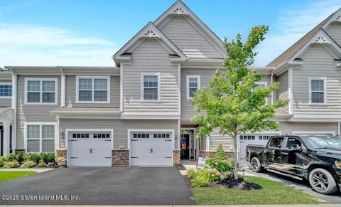 Photo of 30 Grabowski Drive, Sayreville, NJ 08859 (MLS # 2505034)