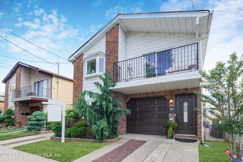 Photo of 316 Dongan Hills Avenue, Staten Island, NY 10305 (MLS # 2403896)