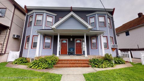 Photo of 166168 Hylan Boulevard, Staten Island, NY 10305 (MLS # 1148582)
