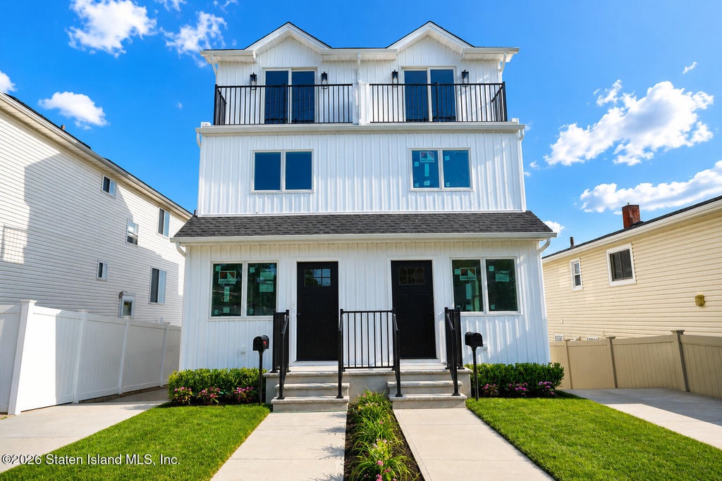 Photo of 212 Holden Boulevard, Staten Island, NY 10314 (MLS # 2604225)